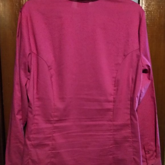 Riders by Lee Tailored Blouse--Size Medium - Picture 2 of 5